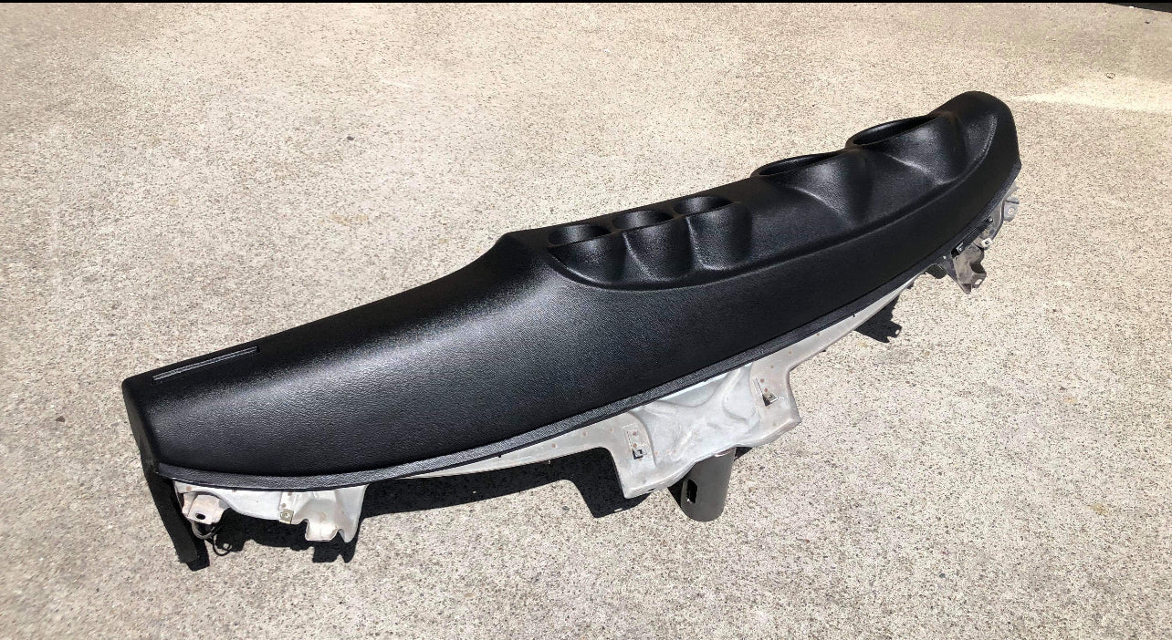 1974-1978 Datsun 260z /280z dash w/frame |
