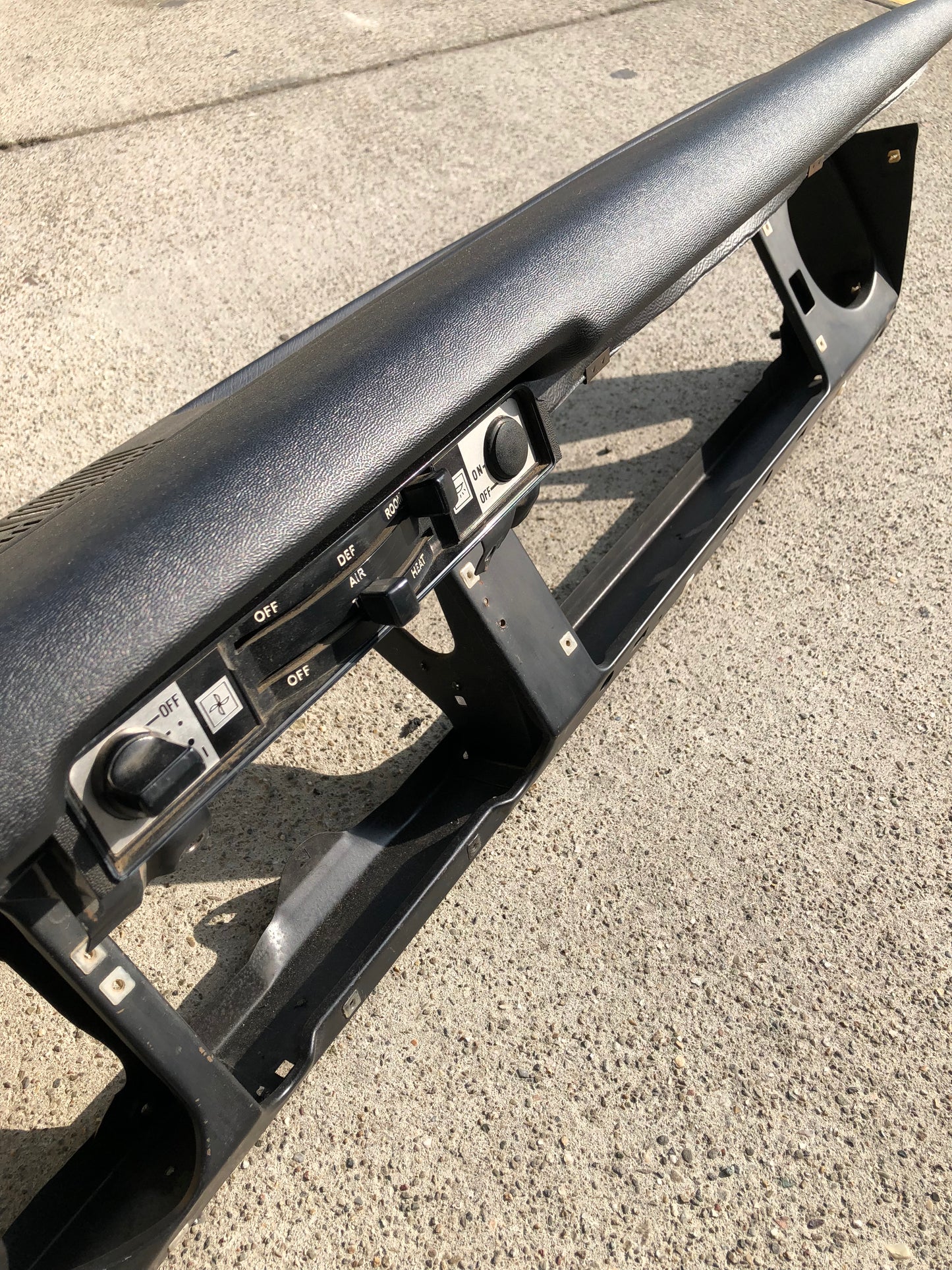 1970-73 Datsun 510 Dash pad